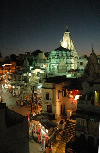 Tempel bei Nacht