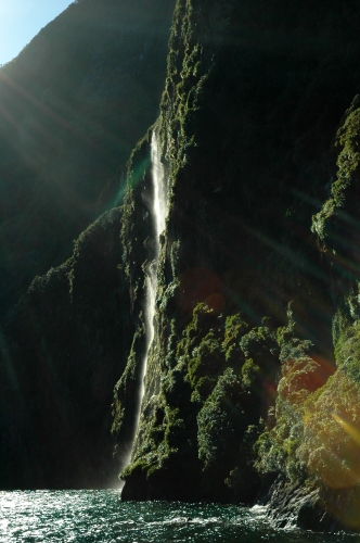 Wasserfall im Sonnenschein